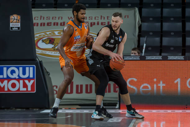 犯规判定的 犯规判定的