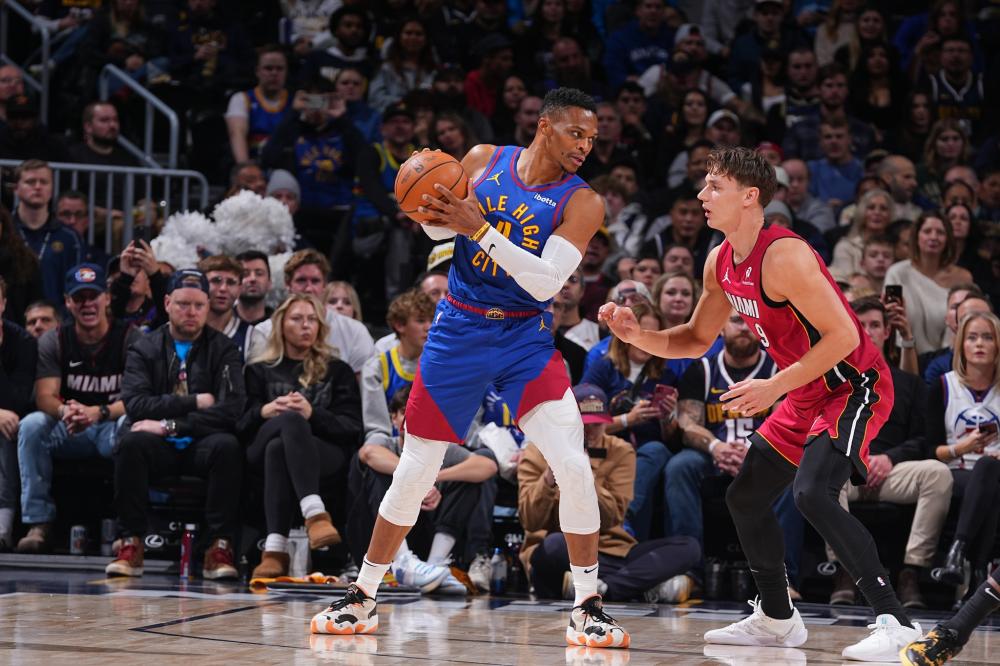 在被压迫下 在被压迫下